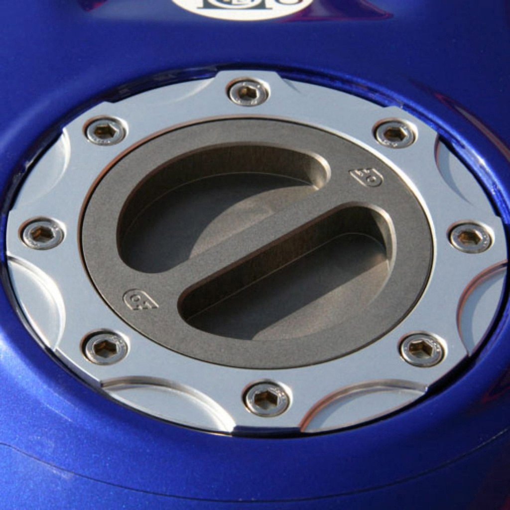 [OBEFUE-7007-SLV-BLK] Oberon Motorcycle Fuel Cap And Body